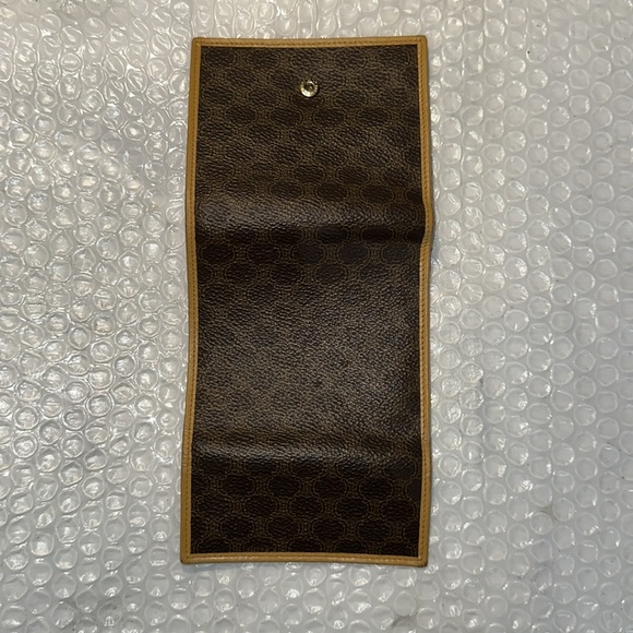 Celine wallet.  Used but in excellent condition. - Picture 4 of 10